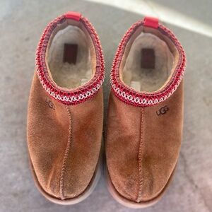 UGG Tasman Slip On Sz 8